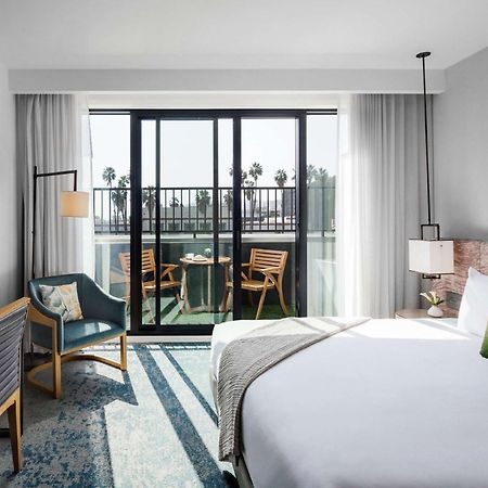 Отель Dream Hollywood, By Hyatt Лос-Анджелес Экстерьер фото